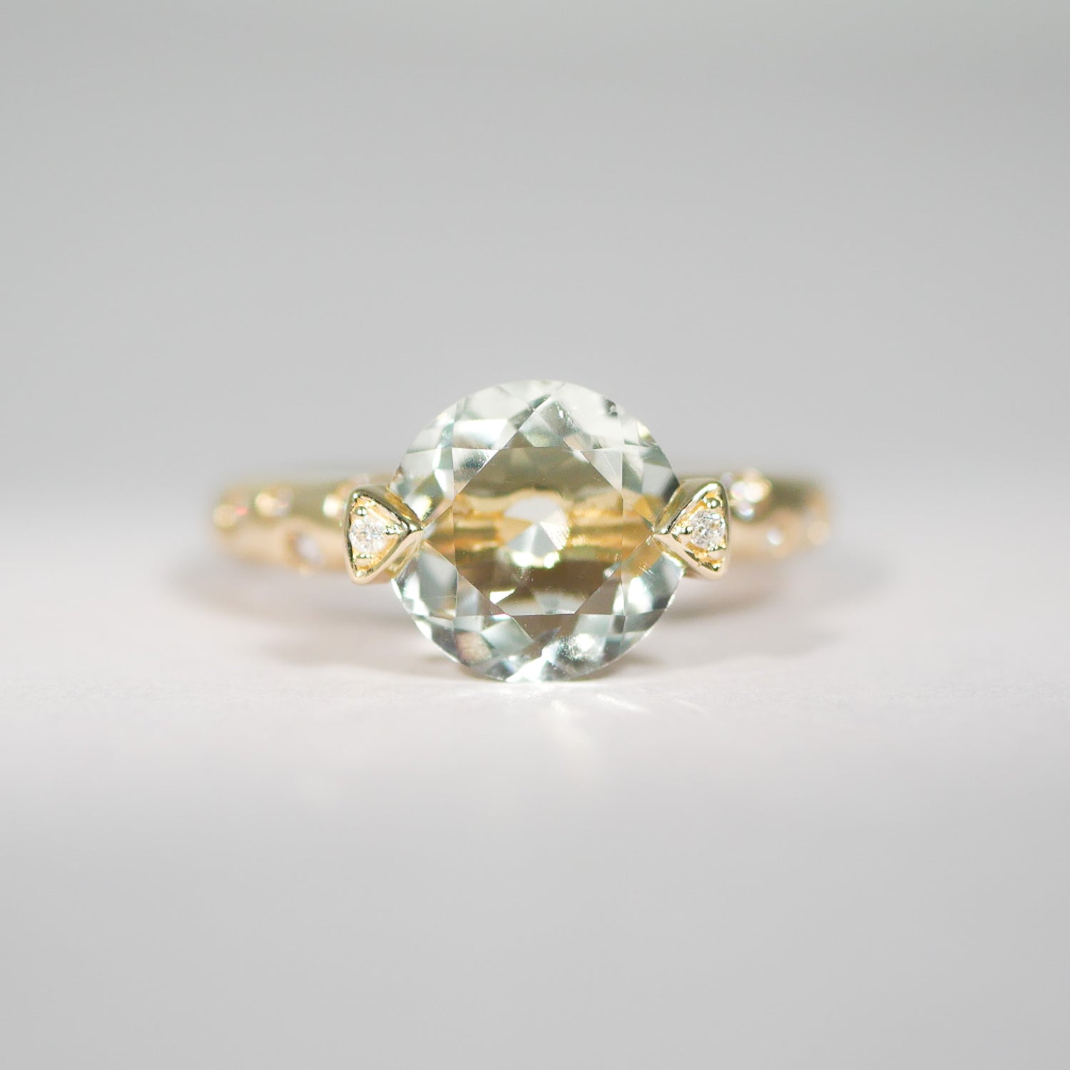 Ring aus 14KT Gelbgold mit Amethyst &amp; Brillanten