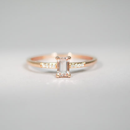 Ring aus 18KT Roségold mit Morganit &amp; Brillanten