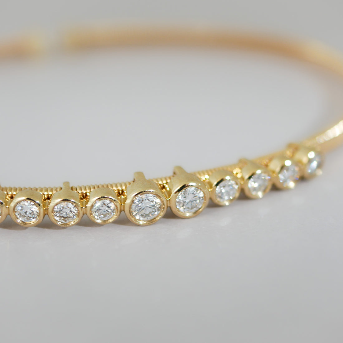 Armreif Zarge 14KT Diamanten