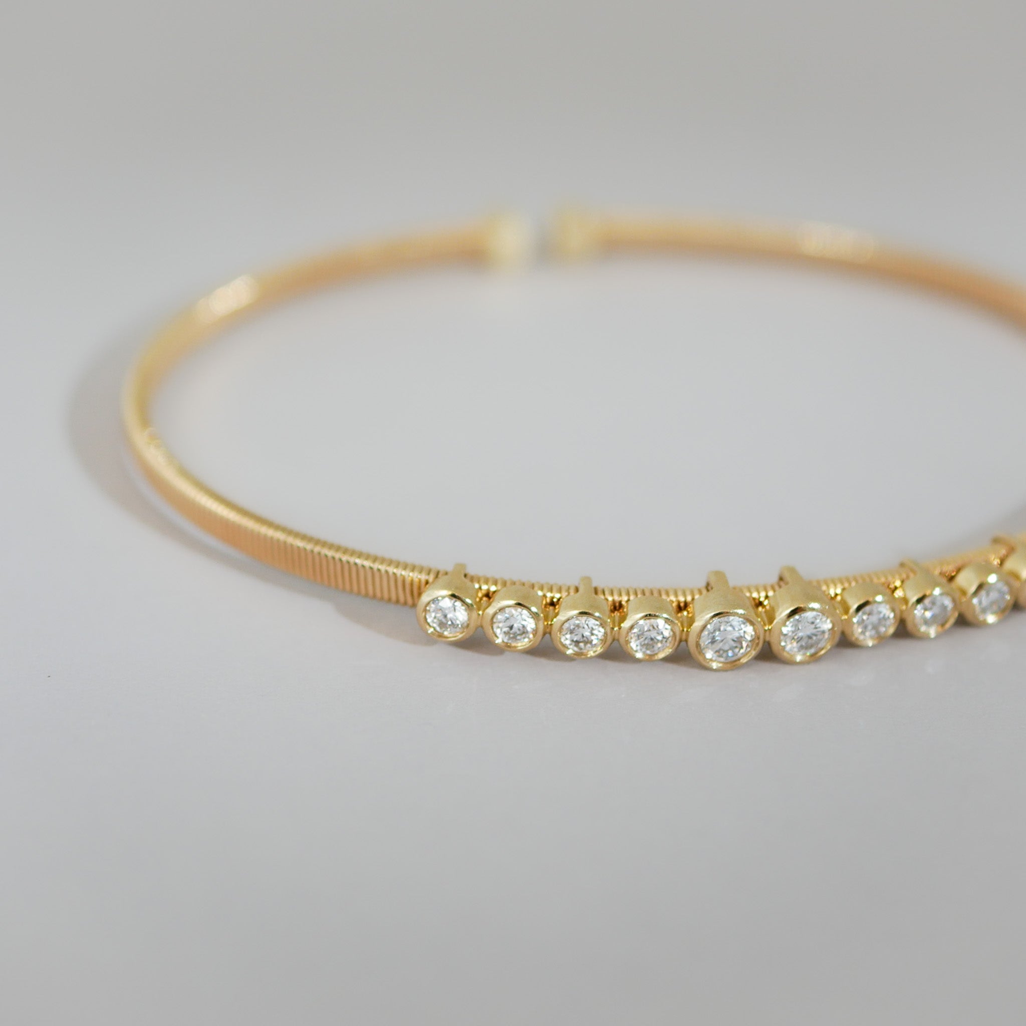 Armreif Zarge 14KT Diamanten