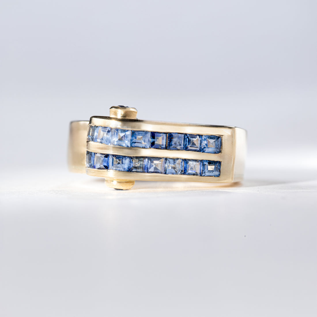 Ceylon-Saphire Ring "Wavefy" - Designed by gluecksgriff