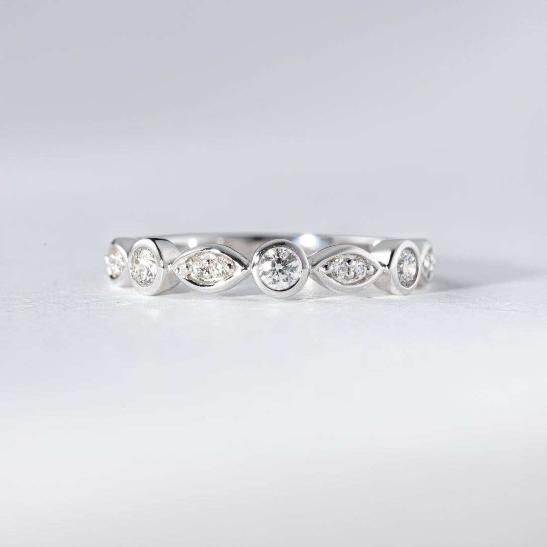 Stacking-Ring 11 Brillanten im Wechsel-Design