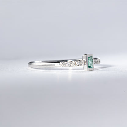 Ring Smaragd &amp; Brillanten im Baguette-Design