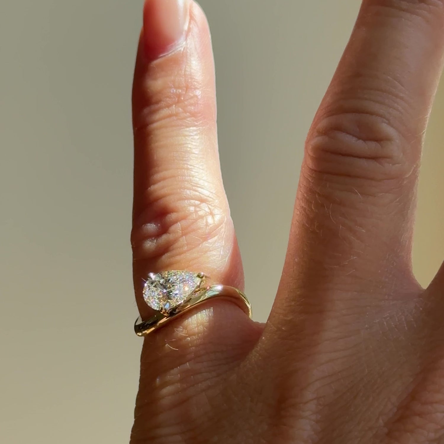 Ring 18KT Tropfenschliff Diamant pinky Finger massiv