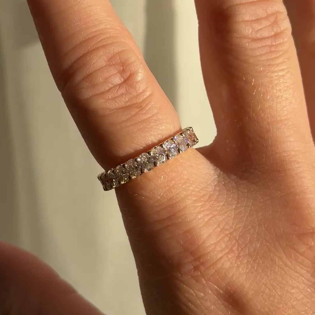 Full Eternity Diamant Ring oval cut 18KT