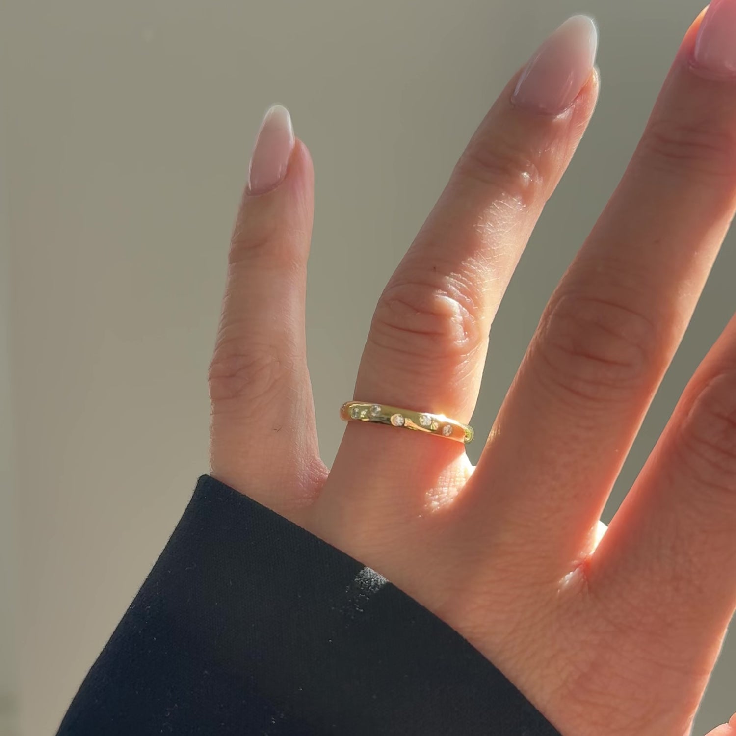 Ring aus 18KT Gelbgold mit 7 Brillanten