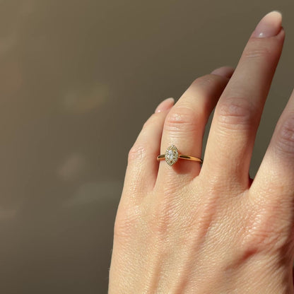 Navette-Diamantring Halo-Brillanten