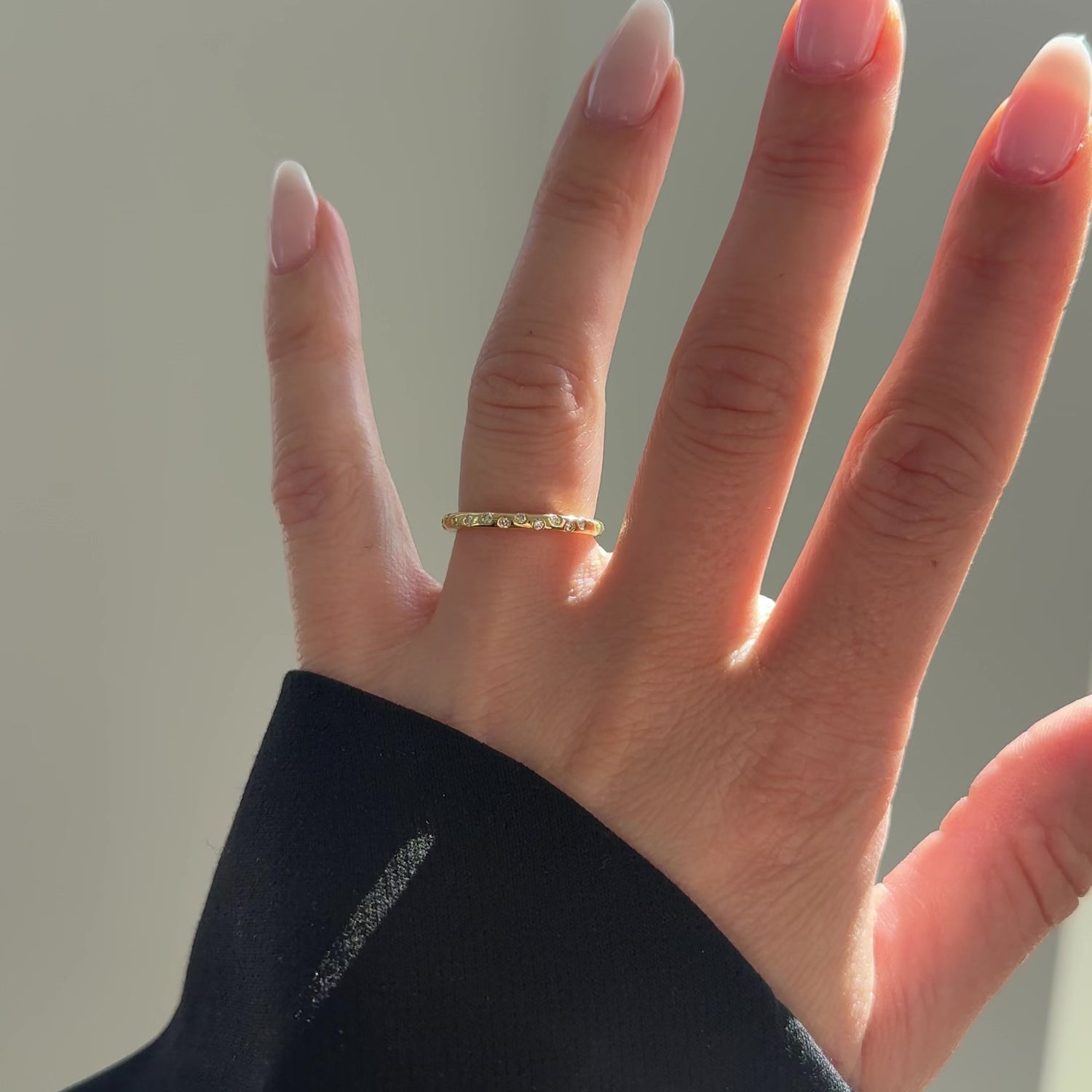 Ring aus 18KT Gelbgold mit 15 Brillanten