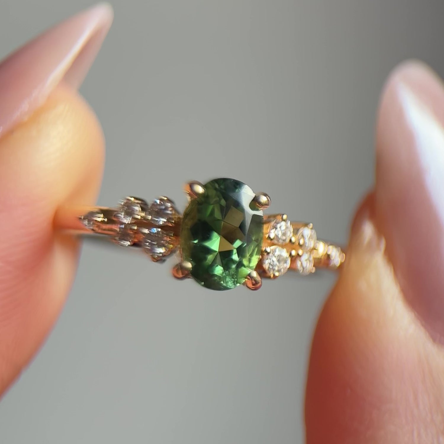 Ovaler Turmalin Ring 18KT