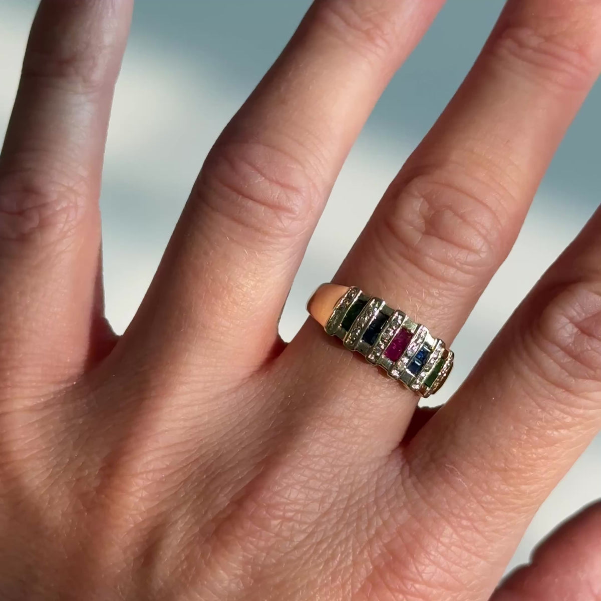 Vintage Ring mit Rubin, Saphiren, Smaragden &amp; Diamanten | 375 Gelbgold, 9 KT
