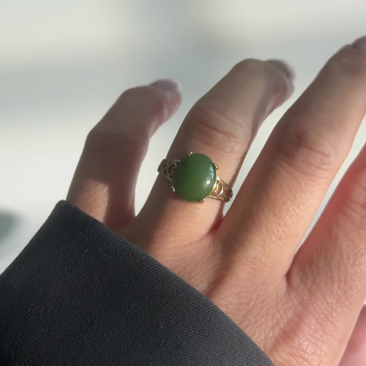 Vintage Jade Ring 9K Gelbgold mit ca. 3 ct moosgrüner Jade