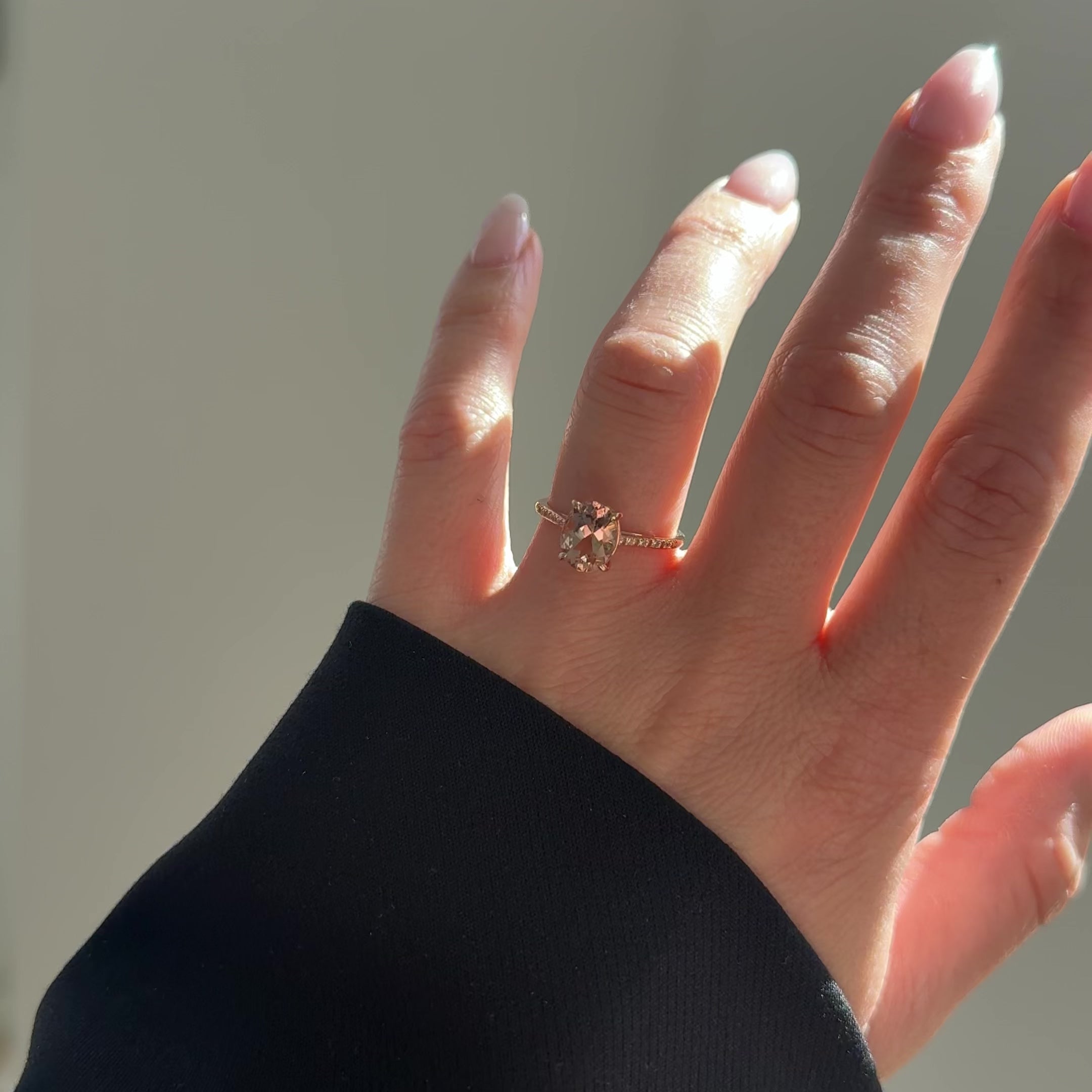 Ring aus 14KT Roségold mit Morganit und  Brillanten